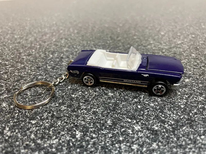 1965 Ford Mustang Gt Convertible Keychain Hot Wheels Matchbox 2