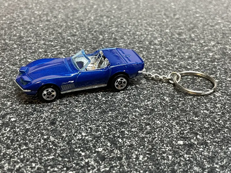 1972 Corvette Stingray Convertible Keychain Blue Diecast Car Hot Wheels Matchbox 2