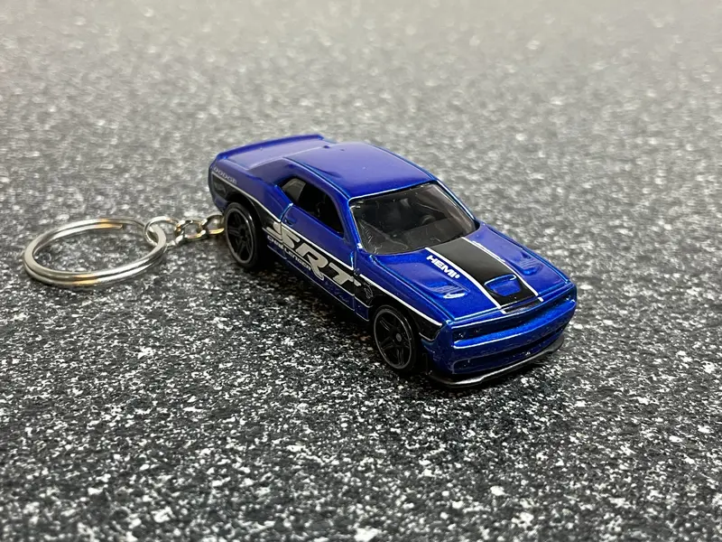 2015 Dodge Challenger Hemi Srt Keychain Diecast Blue Car Matchbox Hot Wheels 1