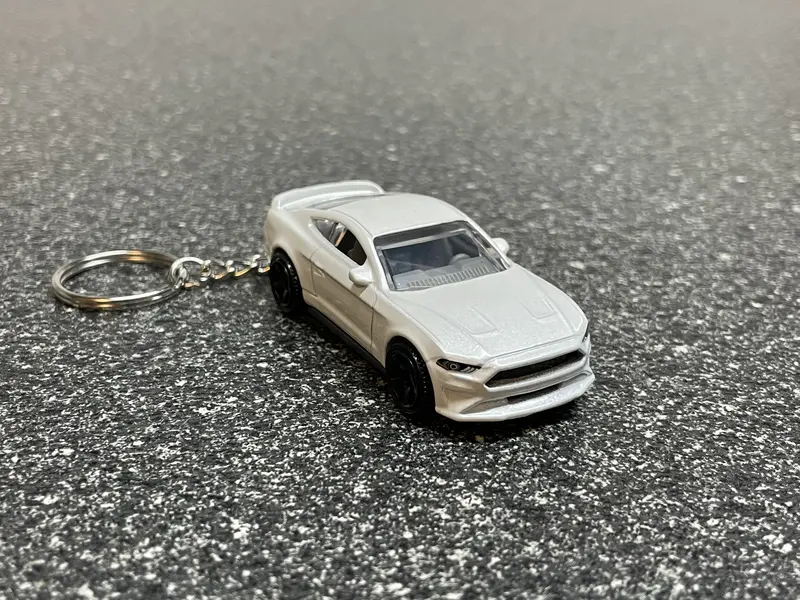 2019 Mustang Gt S550 White Keychain Diecast Car Hot Wheels 1