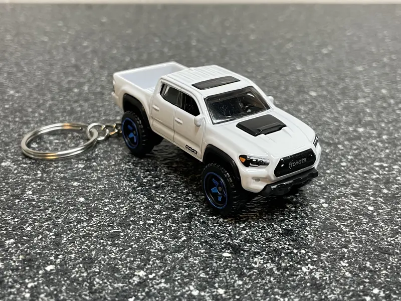 2020 Toyota Tacoma Taco Keychain Diecast Car Hot Wheels Matchbox 1