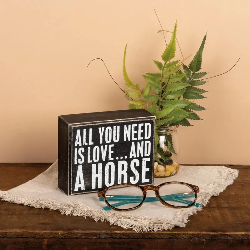A Horse Box Sign 1