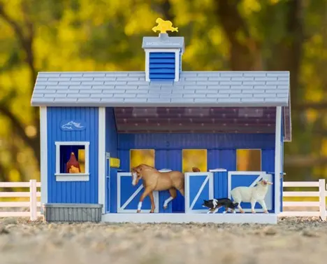 Brayer Farms Home At The Barn Playset 1