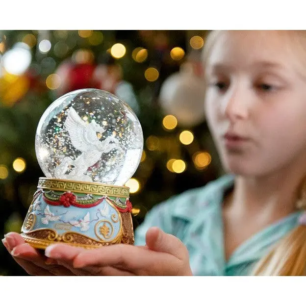 Breyer Holiday Flight Musical Snow Globe 1