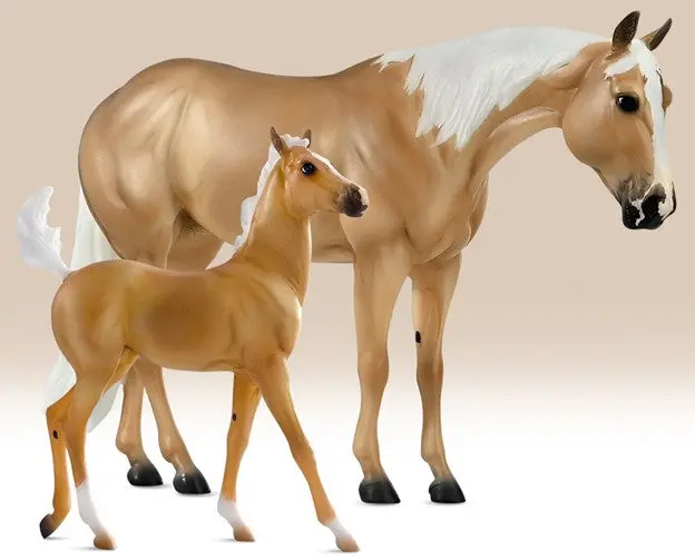 Breyer Horse Ebony Shines And Charlize Quarter Horse Set 2
