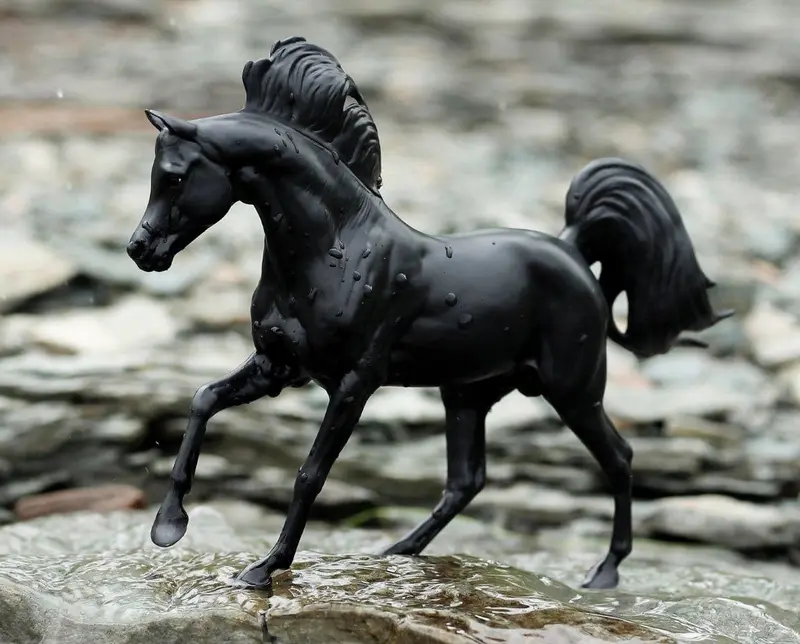 Breyer The Black Stallion Horse & Book Set 2