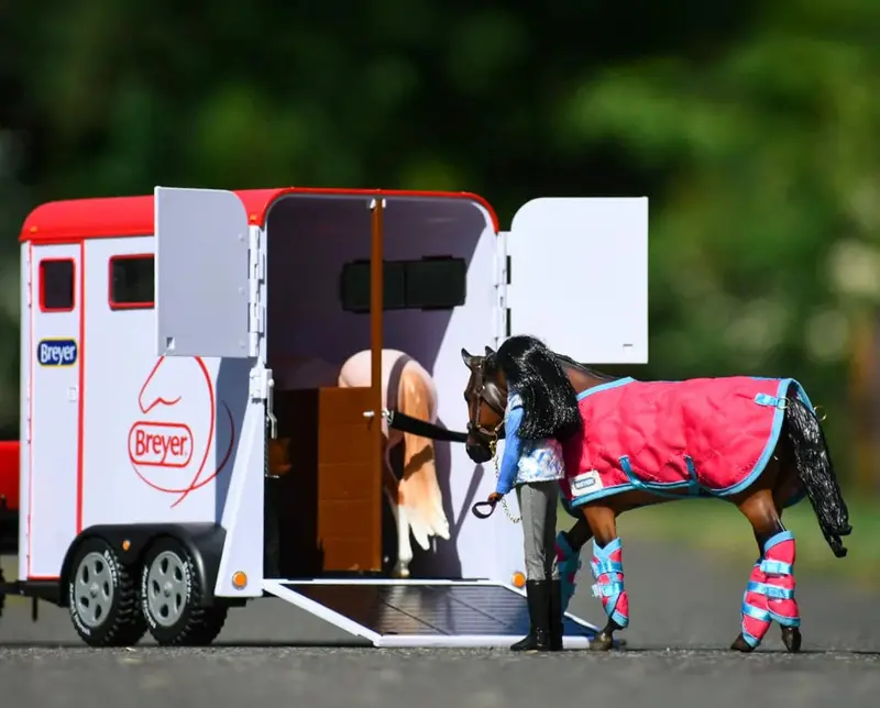 Breyer Traditional Series Two-Horse Trailer 1