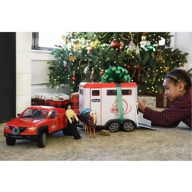 Breyer Traditional Series Two-Horse Trailer 1