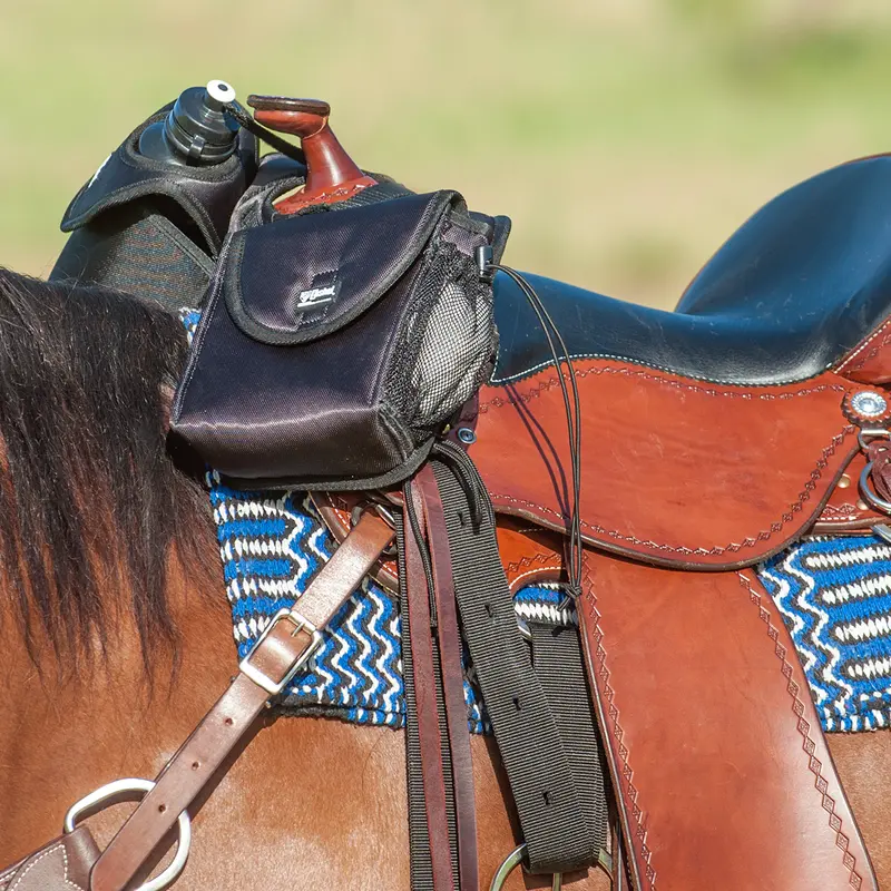 Cashel Bottle And Lunch Holder Horn Bag 1