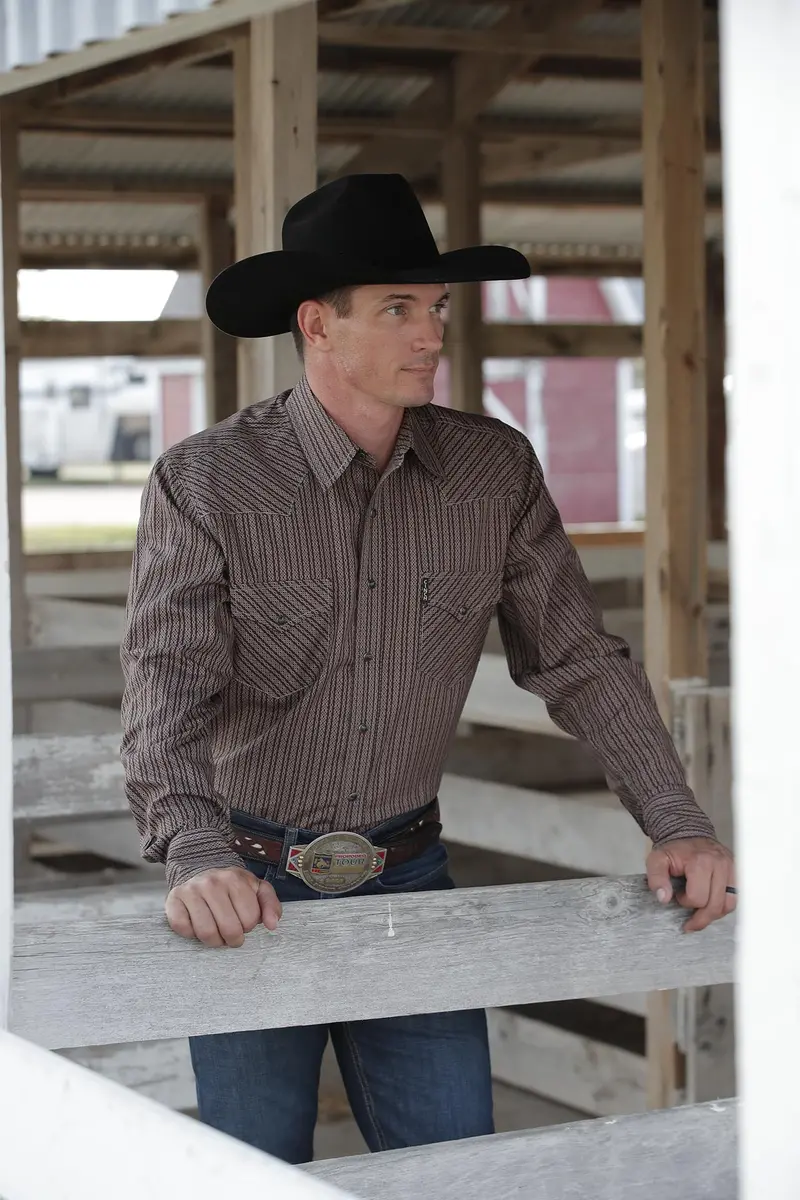 Cinch Men's Brown Geometric Button Down Shirt 1