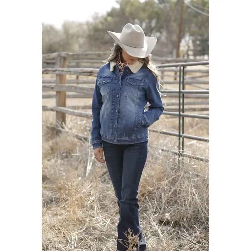 Cinch Women's Denim Trucker Jacket 1