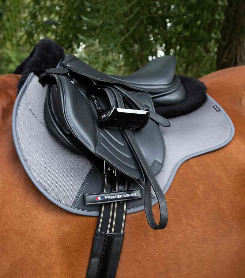 Close Contact Airtechnology Shockproof Wool Saddle Pad - Gp/Jump Square Grey/Black Wool 2