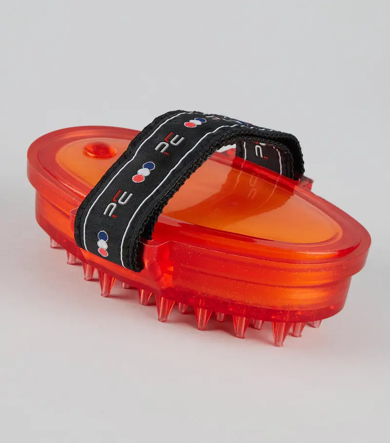 Curry Comb With Integrated Sponge Black & Red 1