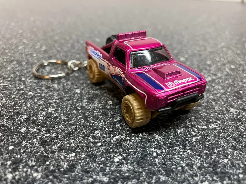 Dodge D100 Mopar Truck 4X4 Offroad Keychain Diecast Car Matchbox Hot Wheels 1