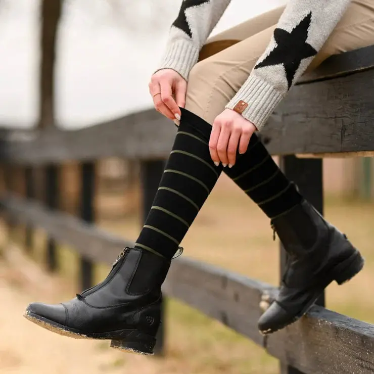 Dreamers & Schemers Simple Stripe Knit Socks 2