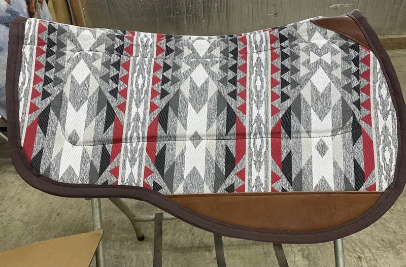 Equi-Tech Pro Series Contoured Pad - Round 6
