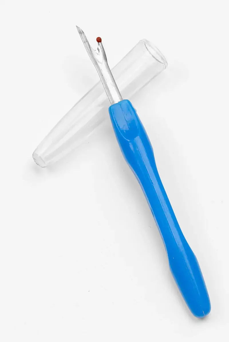 Ers Equi Essentials Seam Ripper 1
