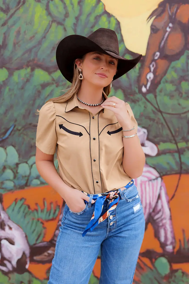 Howdy Hanny Women's Tan And Black Pearl Snap Top 1