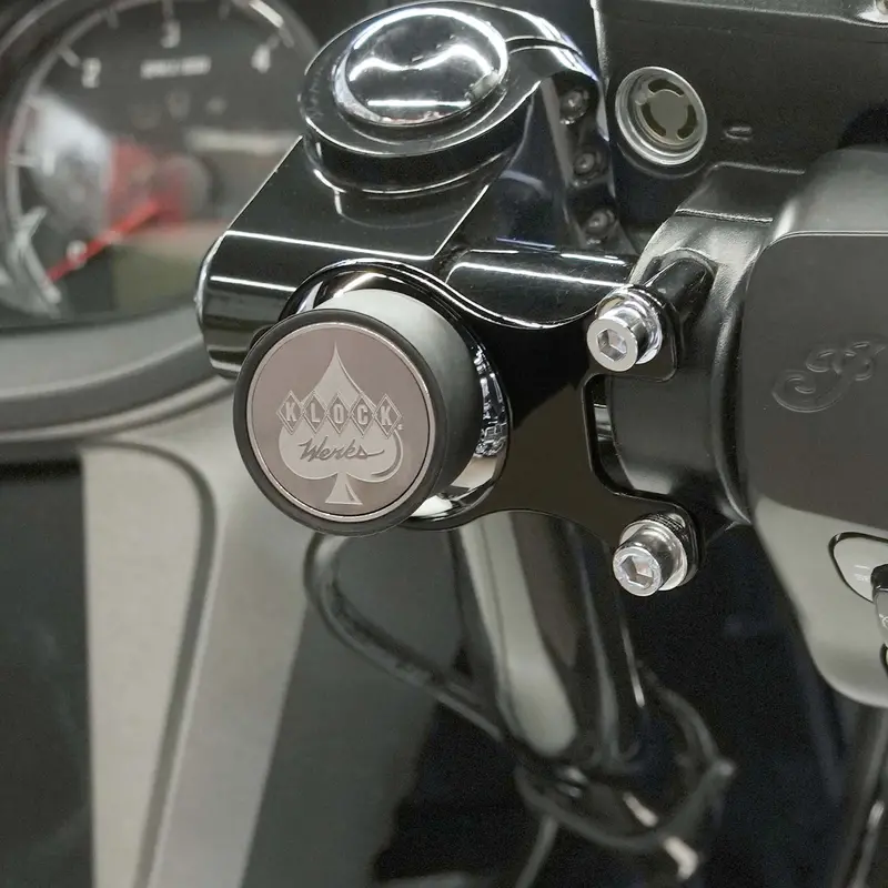 Iomounts® Magnetic Phone Mount For Indian® 2020-2026 Challenger, Chieftain/Roadmaster Powerplus And Pursuit 4