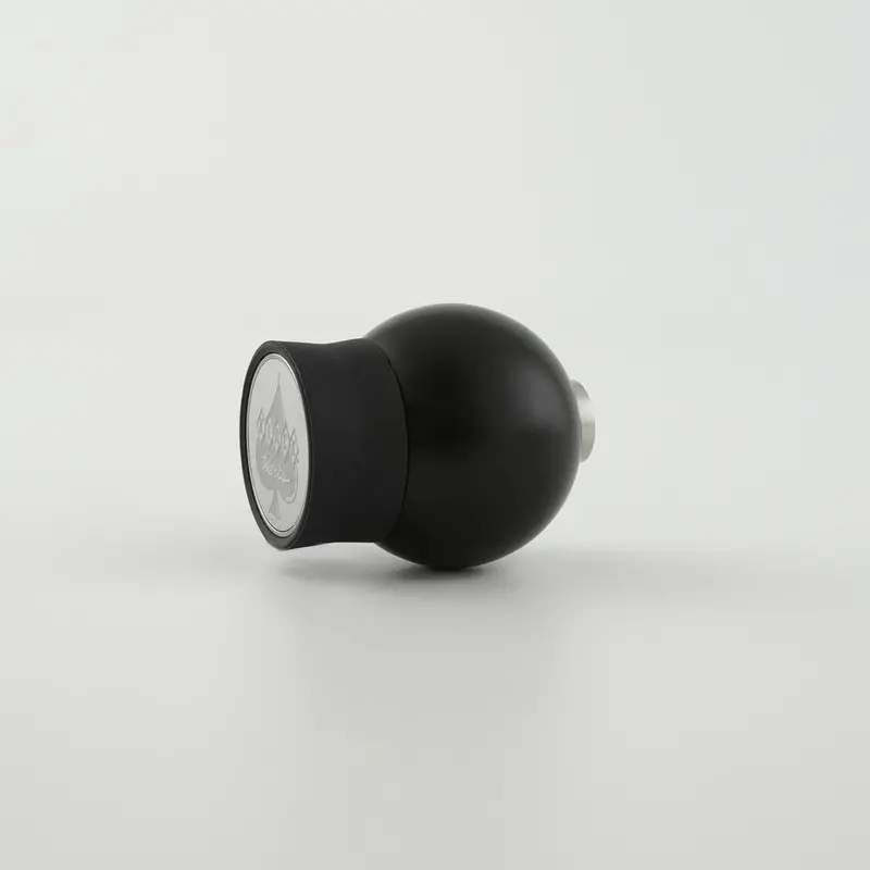 Iowall™ Universal Magnetic Phone Mount 1