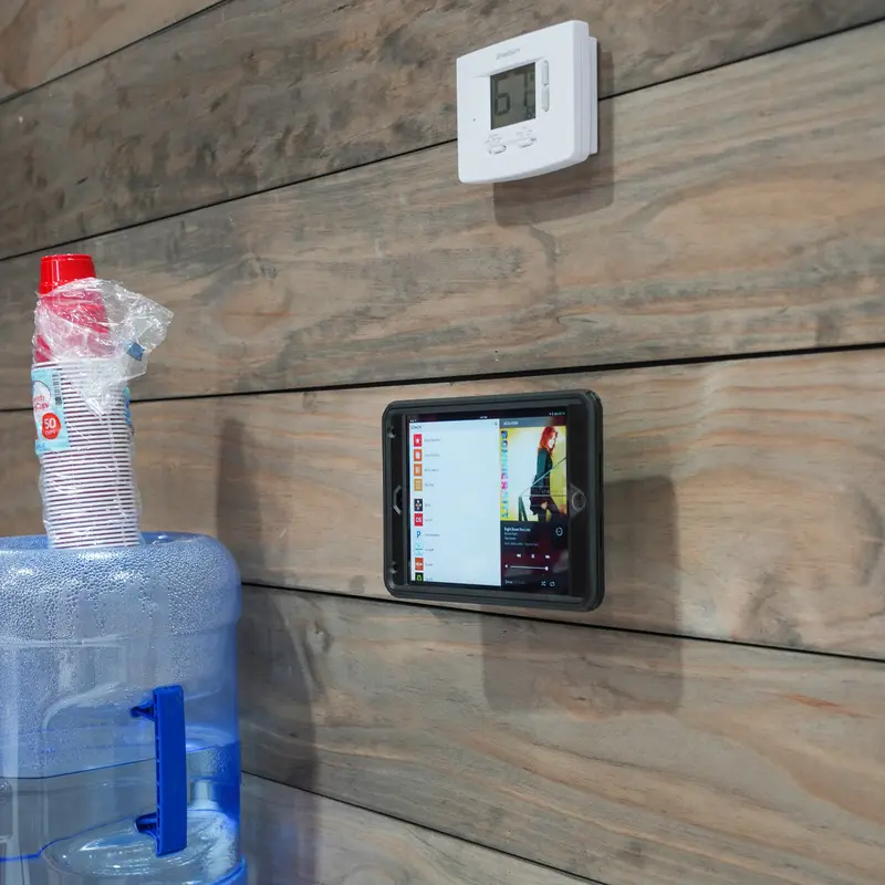 Iowall™ Universal Magnetic Phone Mount 2