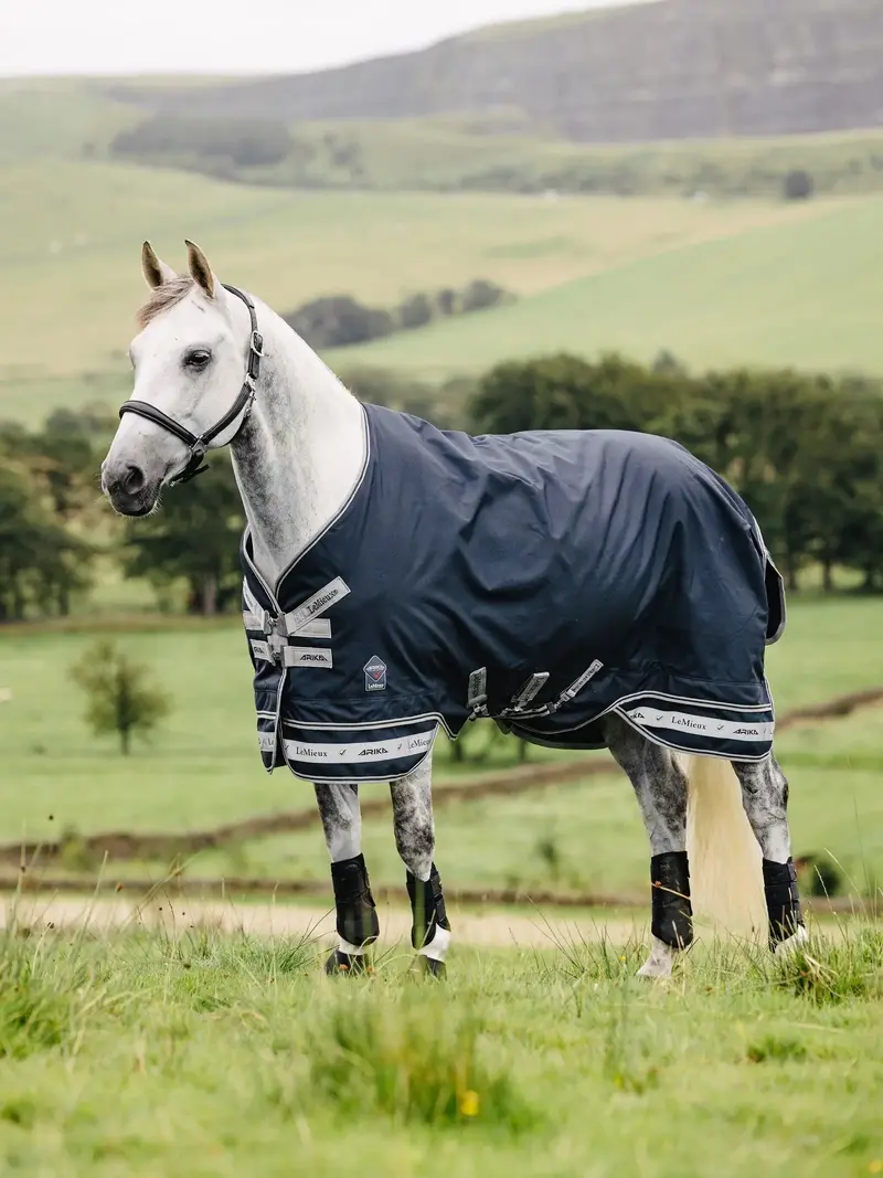 Lemieux Arika Featherweight Blanket 0G Navy 2