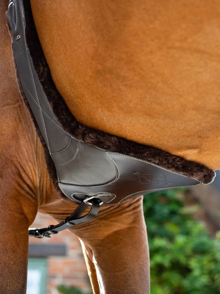 Lemieux Arika Simuwool Contoured Long Stud Girth 2
