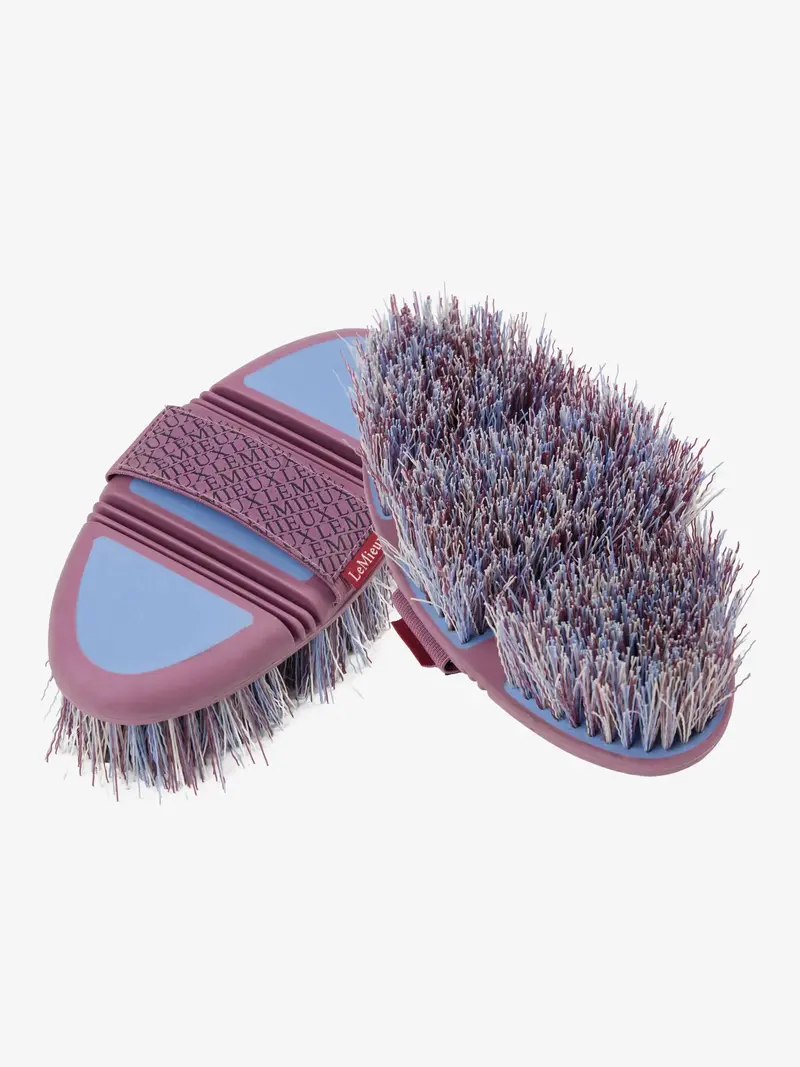 Lemieux Flexi Flicky Brush 1