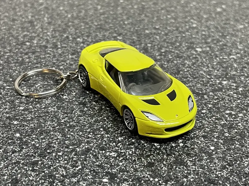 Lotus Evora Keychain Yellow Hot Wheels Matchbox 1
