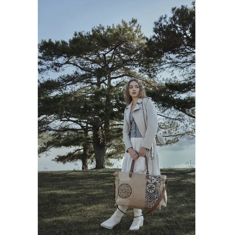 Myra Water Stop Weekender Bag 1
