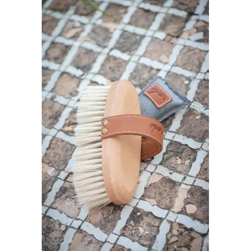 Pénélope Large Soft Bristle Brush With Leather Handle 1