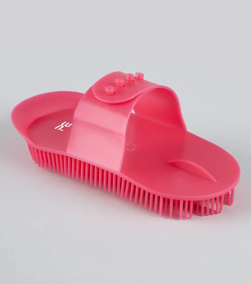 Plastic Curry Comb Fuchsia 1