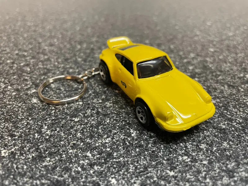 Porsche 911 Carerra Keychain Hot Wheels Matchbox 1