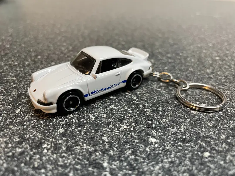 Porsche 911  Carrera Rs 2.7 Keychain Hot Wheels Matchbox 1