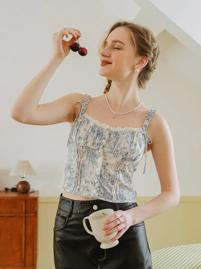 Rosie Posie Women's Toile Print Corset Style Top 3