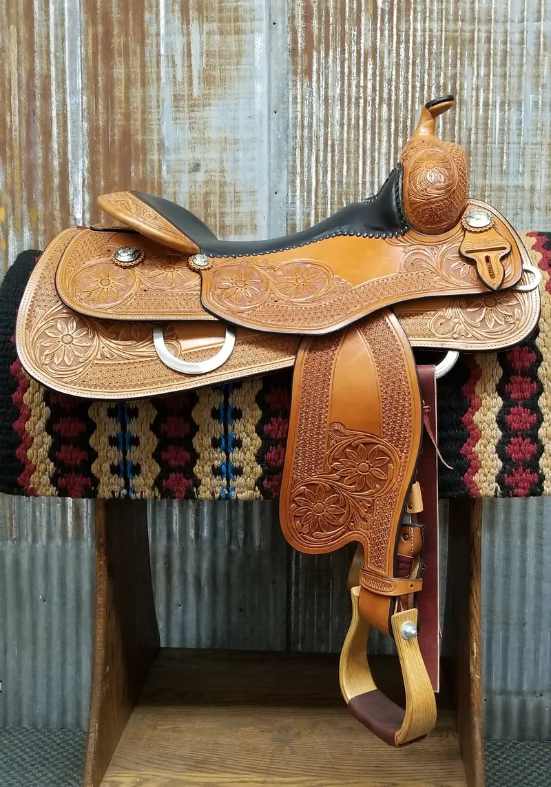 Scott Thomas Medium Oil Snowflake Reiner Saddle 6