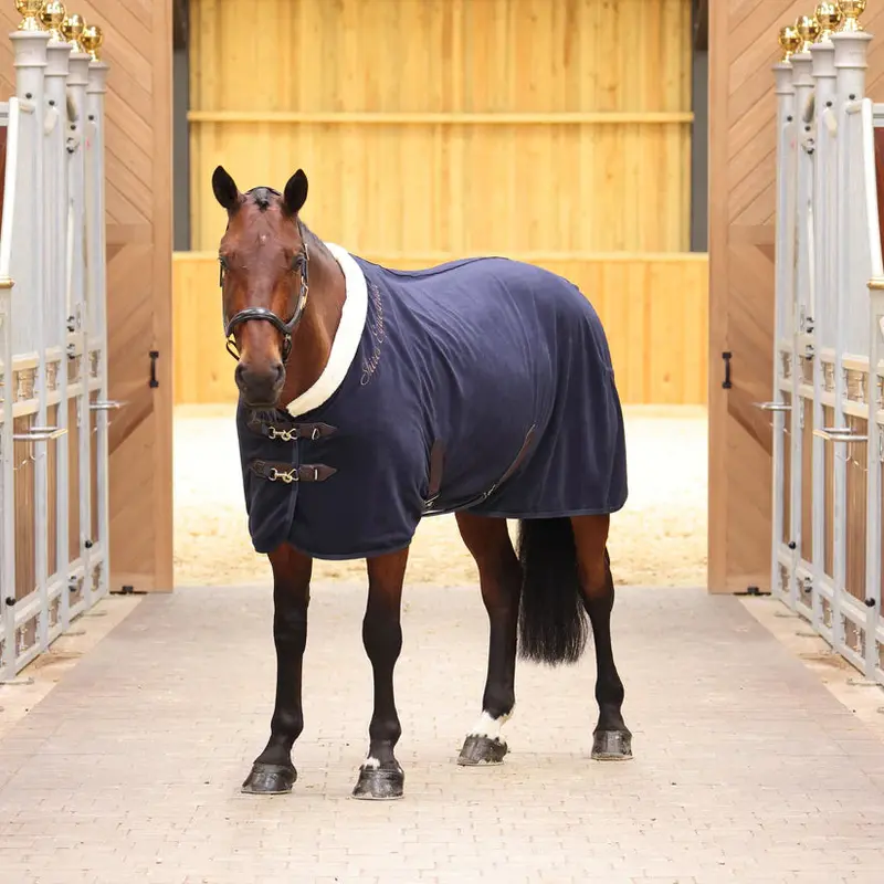 Shires Deluxe Fleece Rug 1