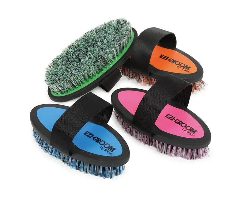 Shires Ezi-Groom Grip Body Brush 1