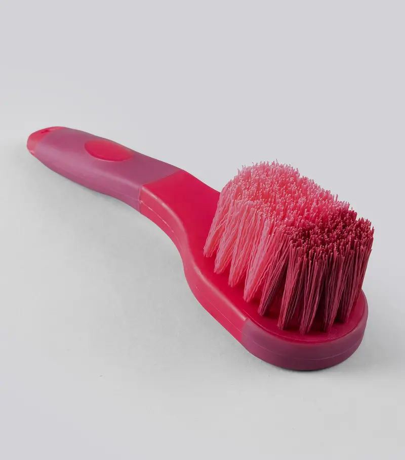 Soft-Touch Bucket Brush Wine & Fuchsia 1