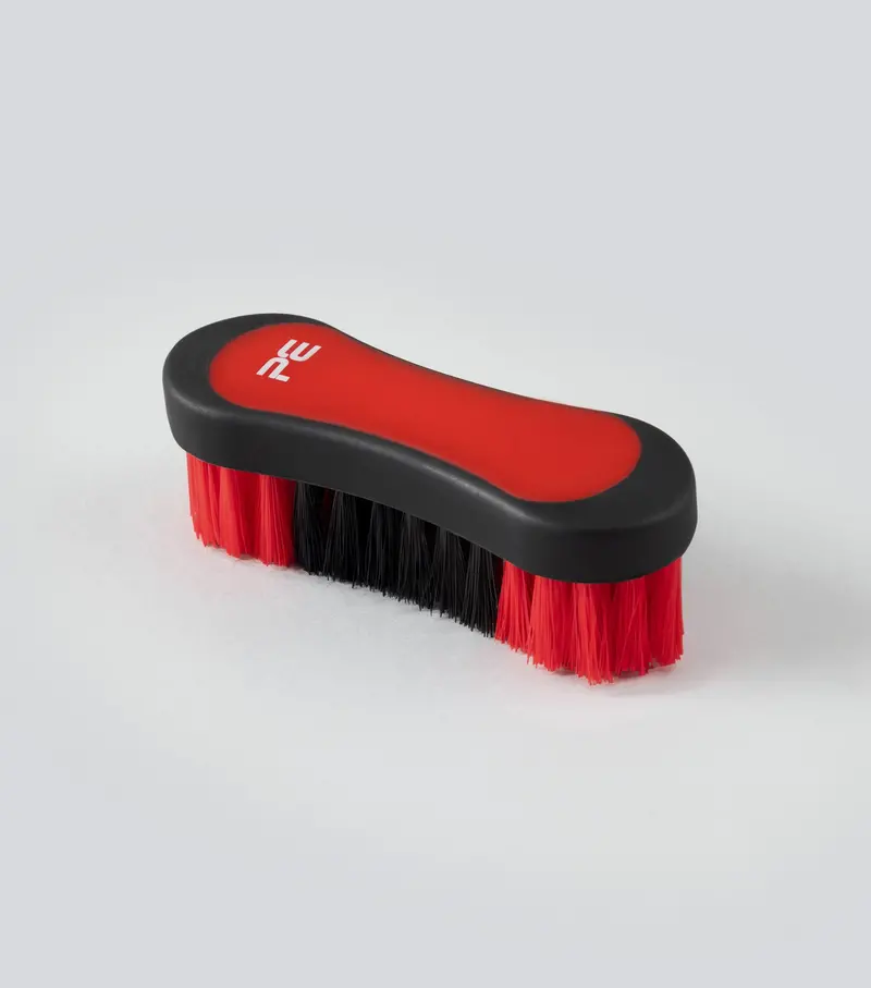 Soft-Touch Face Brush Black & Red 1