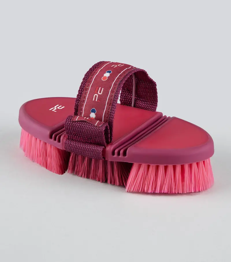 Soft-Touch Flexi Body Brush Wine & Fuchsia 1