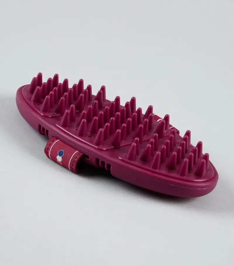 Soft-Touch Flexi Massage Brush Wine & Fuchsia 1