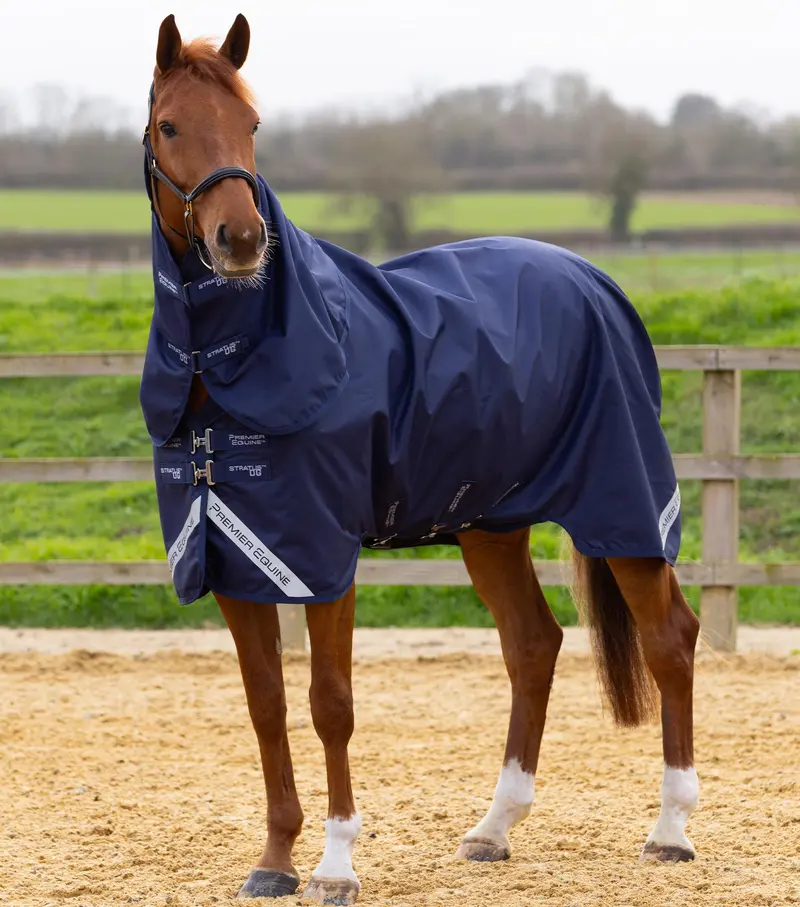 Stratus 600D Series 0G Turnout Rug With Classic Neck Cover Navy 1