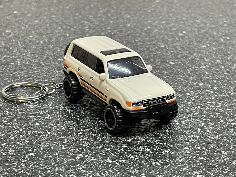 Toyota Land Cruiser 80 Keychain Diecast Car Hot Wheels Matchbox 1