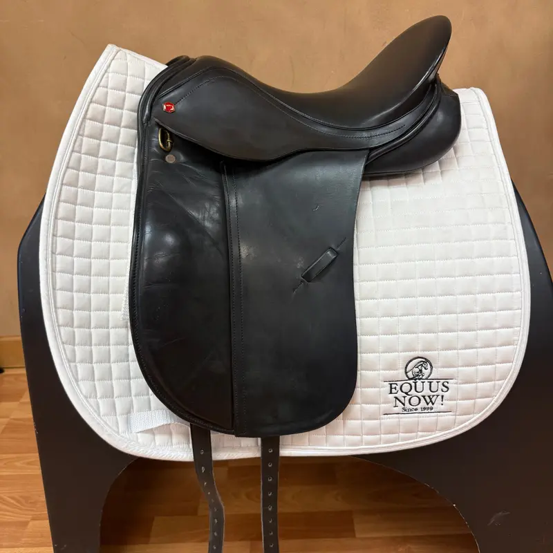 Used Albion Legend K2 Dressage Saddle 16" Wide Tree 1
