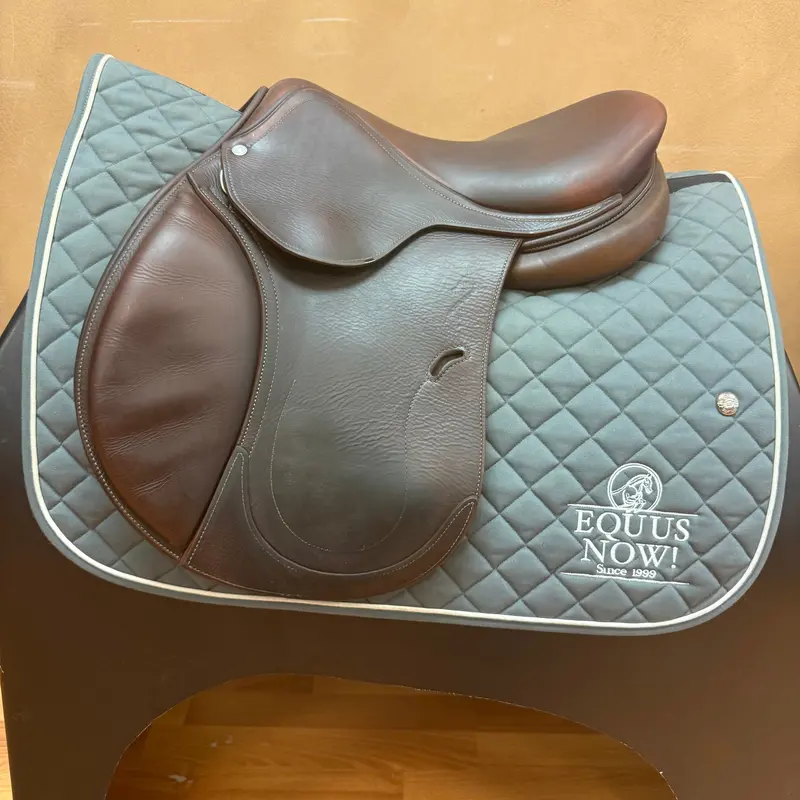 Used Antares Contact Jump Saddle 16.5" Medium Wide Tree 1