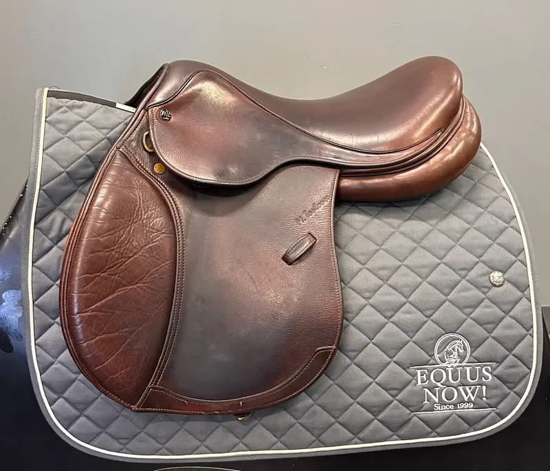 Used M Toulouse Annice Jump Saddle 17" Medium Wide Gullet 1