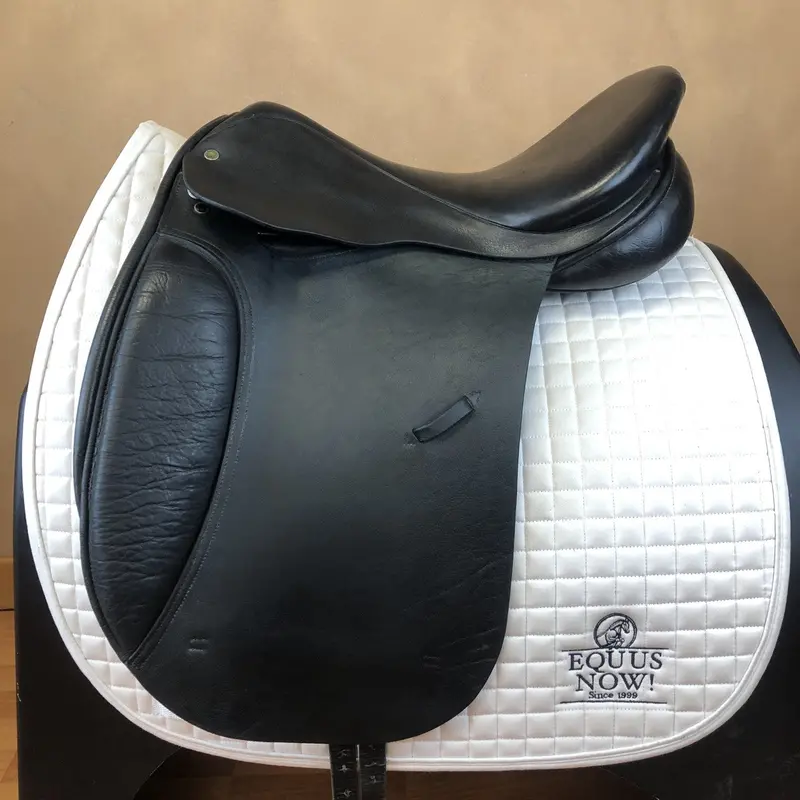 Used Smith Worthington Danzig Dressage Saddle 18" Extra Wide Tree 1