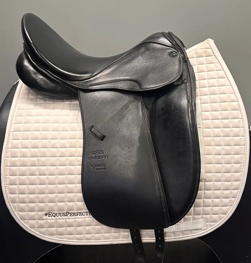 Used Stubben Genesis Deluxe Dressage Saddle 17.5" Wide Tree 2