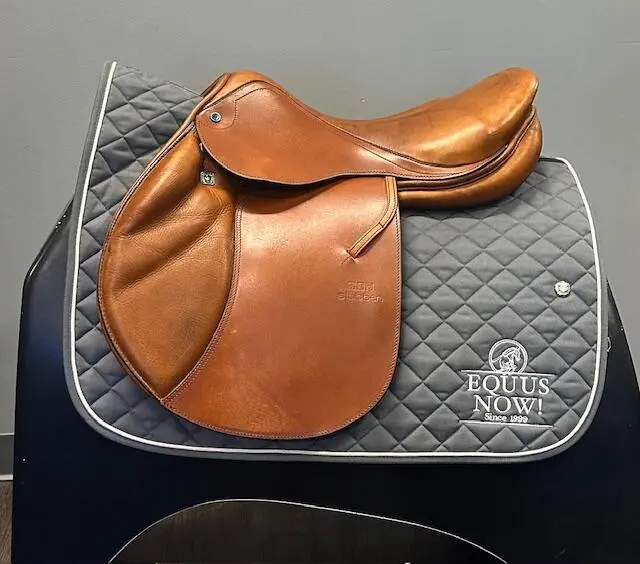 Used Stubben Zaria Jump Saddle 17" Medium Wide Gullet 1